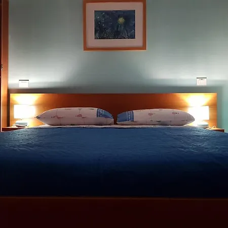 Aria Hotel 3*